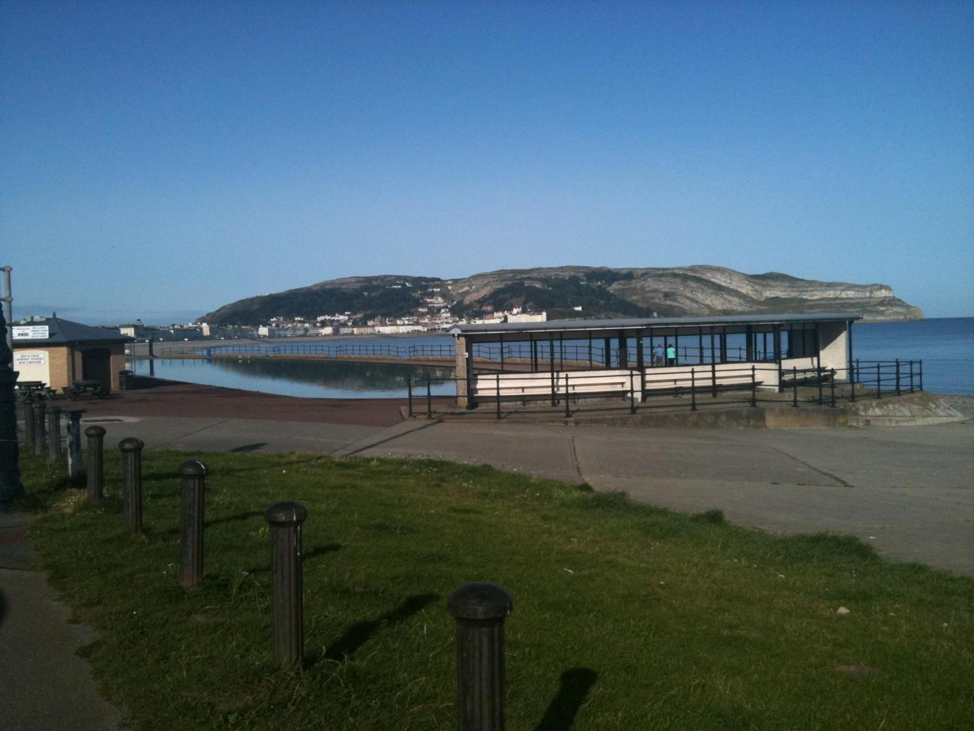 Glascoed Guest House Llandudno Buitenkant foto